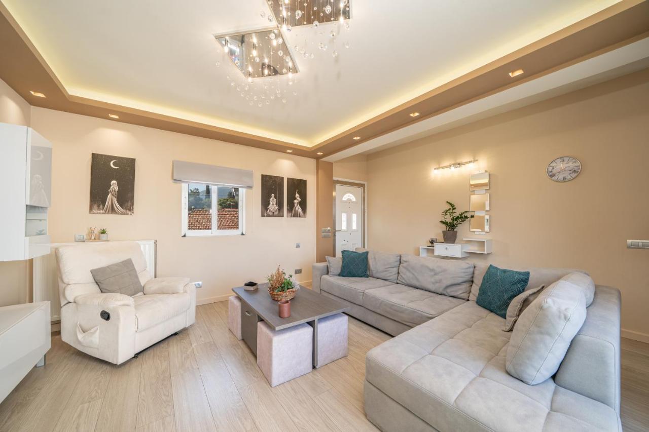 شقة Eleni'S House كارافوميلوس المظهر الخارجي الصورة